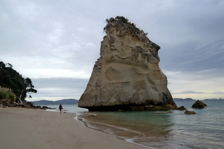 cathedral_cove_03