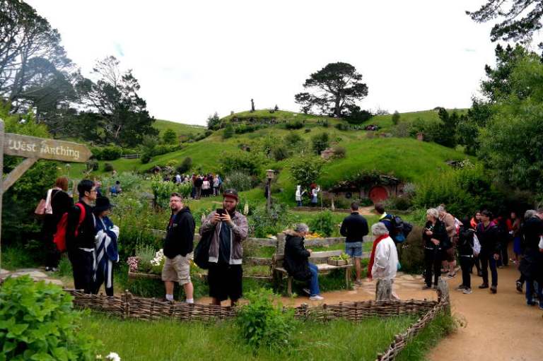 Crowd Hobbiton