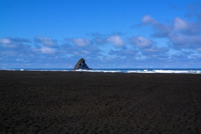 Karekare Beach