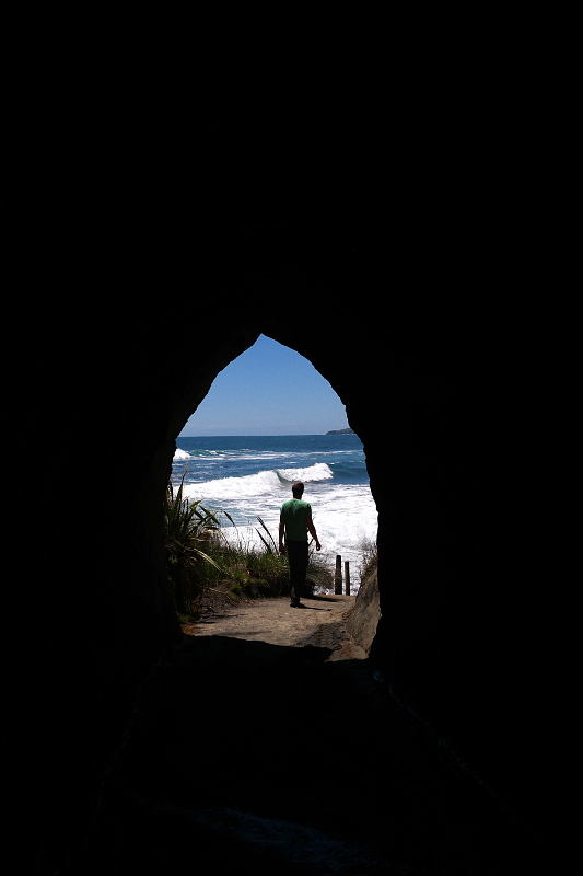 tunnel_beach_02