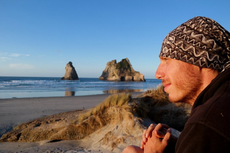 wharariki_beach_10