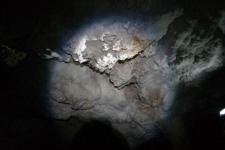 cave_track_02