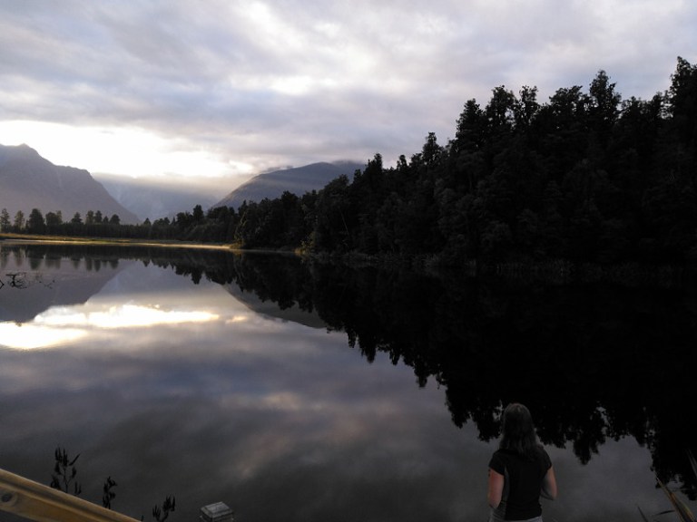 mirror_lake_matheson_01