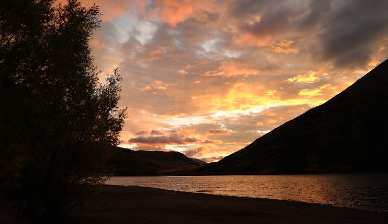 sonnenaufgang_see_arthurs_pass_01