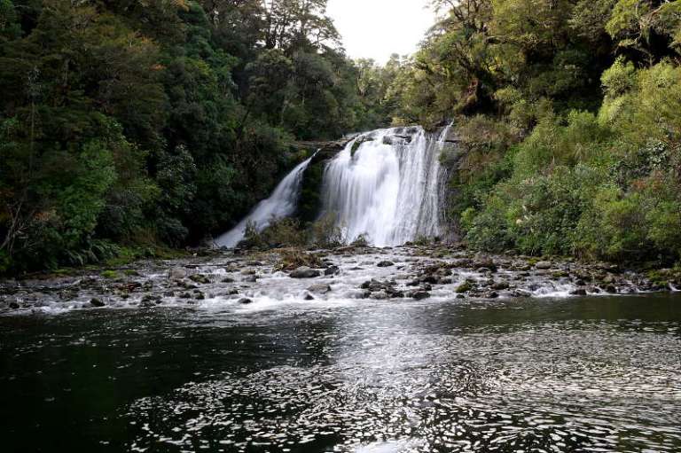 lake_waikaremoana_05