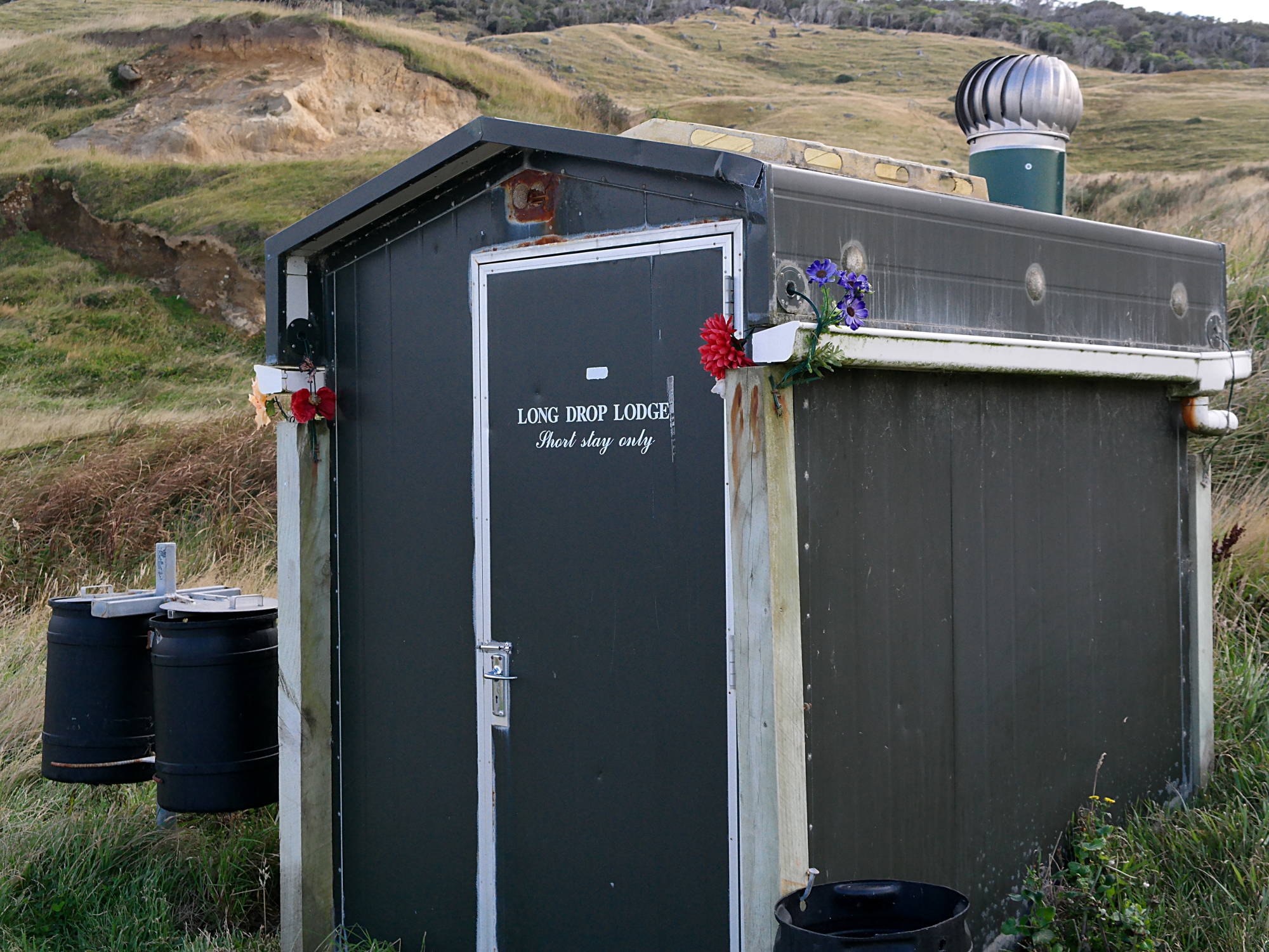 Longdrop Toilette Neuseeland