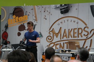 Alec Steele auf der Bühne